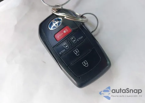 2021 Toyota Sienna Le z USA, uszkodzony, nr VIN 5TDKSKFC1MS031244